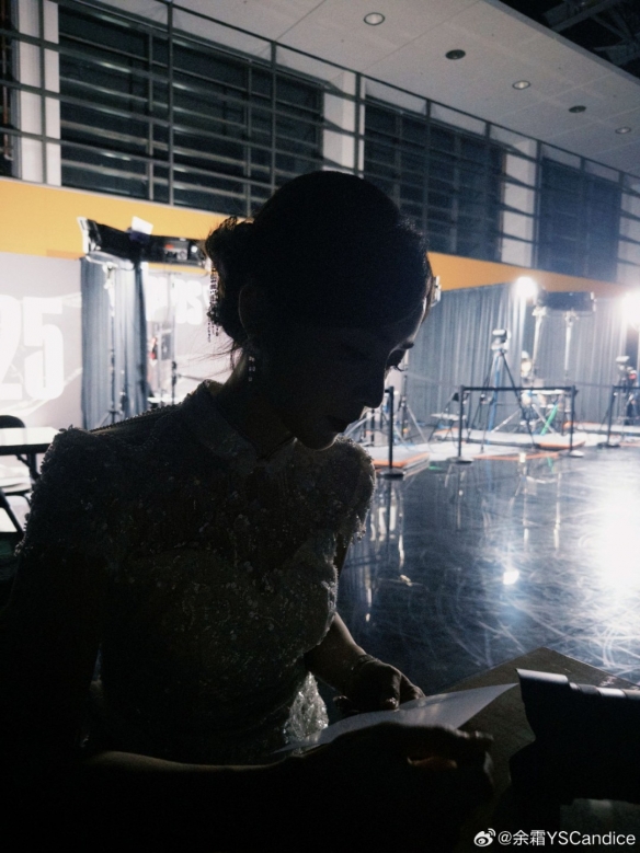 狙击手开火， Derke 取得了五杀！VIT 1-0 T1